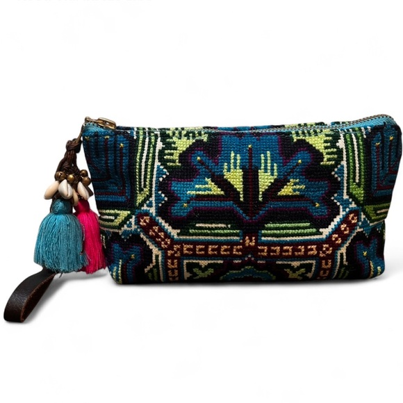 JADETRIBE- Eliz Embroidered Neon Puka Small Clutch- multicolored - Picture 1 of 11